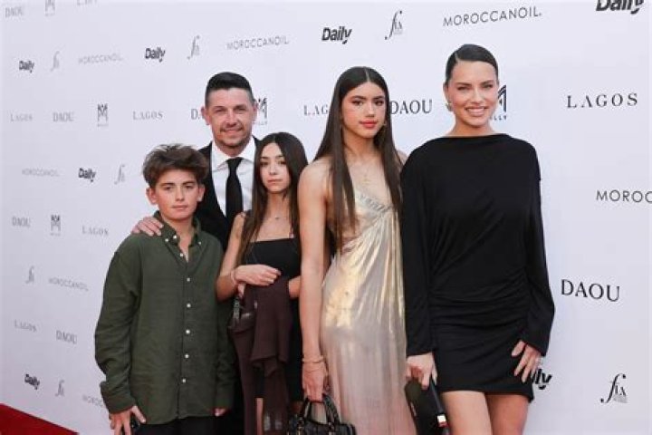 Adrianna Lima's Parents: Unlocking The Origins Of A Supermodel