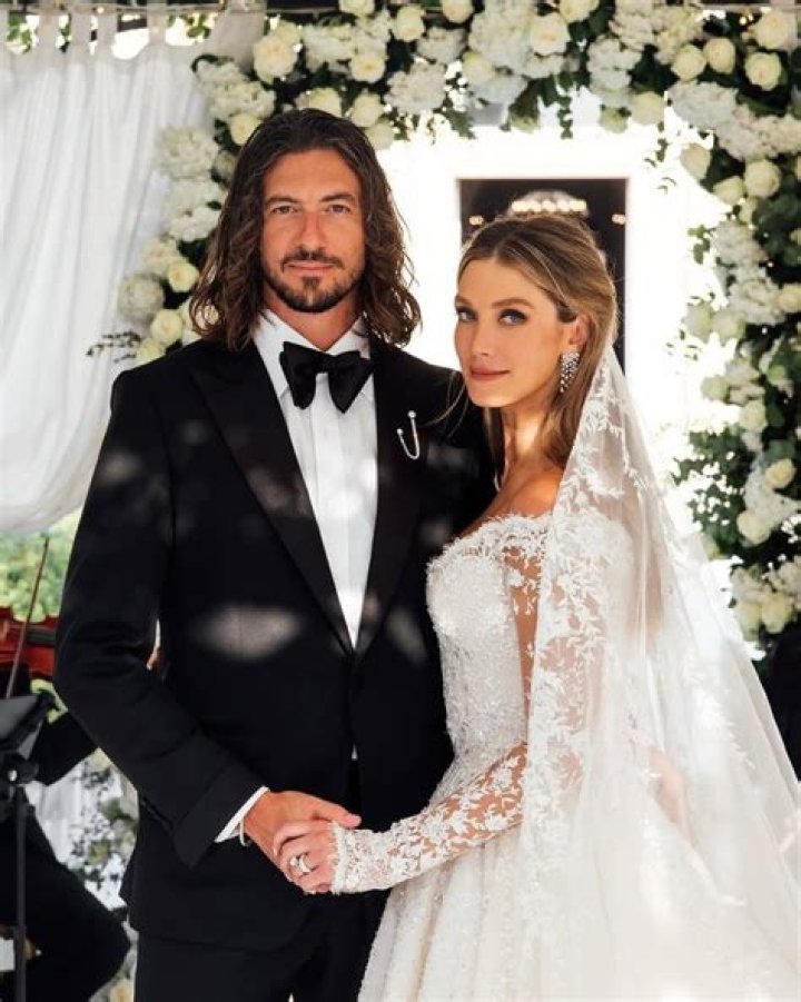 Delta Goodrem's Love Life: Past And Present Relationships