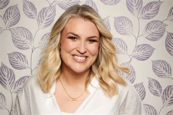 How Much Weight Has Sara Davies Lost? Uncovering The Inspiring Transformation