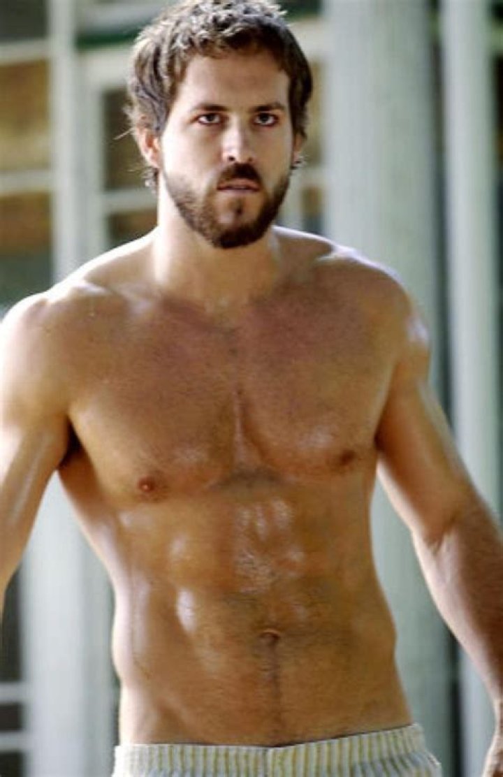 Ryan Reynolds Body Stats And Measurements